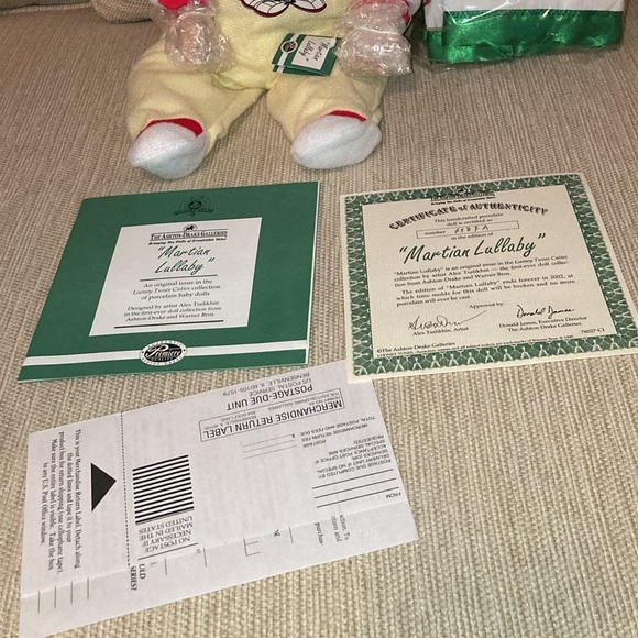 NEW “MARTIAN LULLABY” #76027 ASHTON-DRAKE NEW IN ORIGINAL BOX & COA - Picture 4 of 17